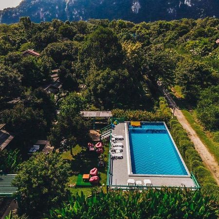 The Royal Bamboo Lodges - Sha Certified Khao Sok National Park Exterior foto