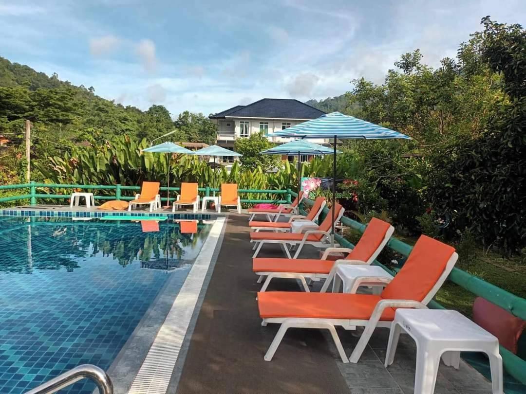 The Royal Bamboo Lodges - Sha Certified Khao Sok National Park Exterior foto