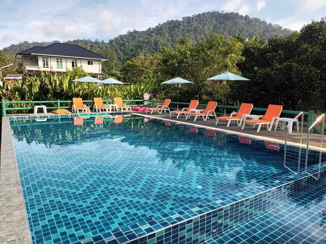 The Royal Bamboo Lodges - Sha Certified Khao Sok National Park Exterior foto