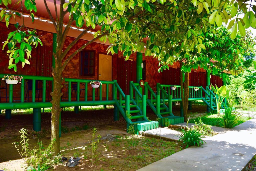 The Royal Bamboo Lodges - Sha Certified Khao Sok National Park Exterior foto
